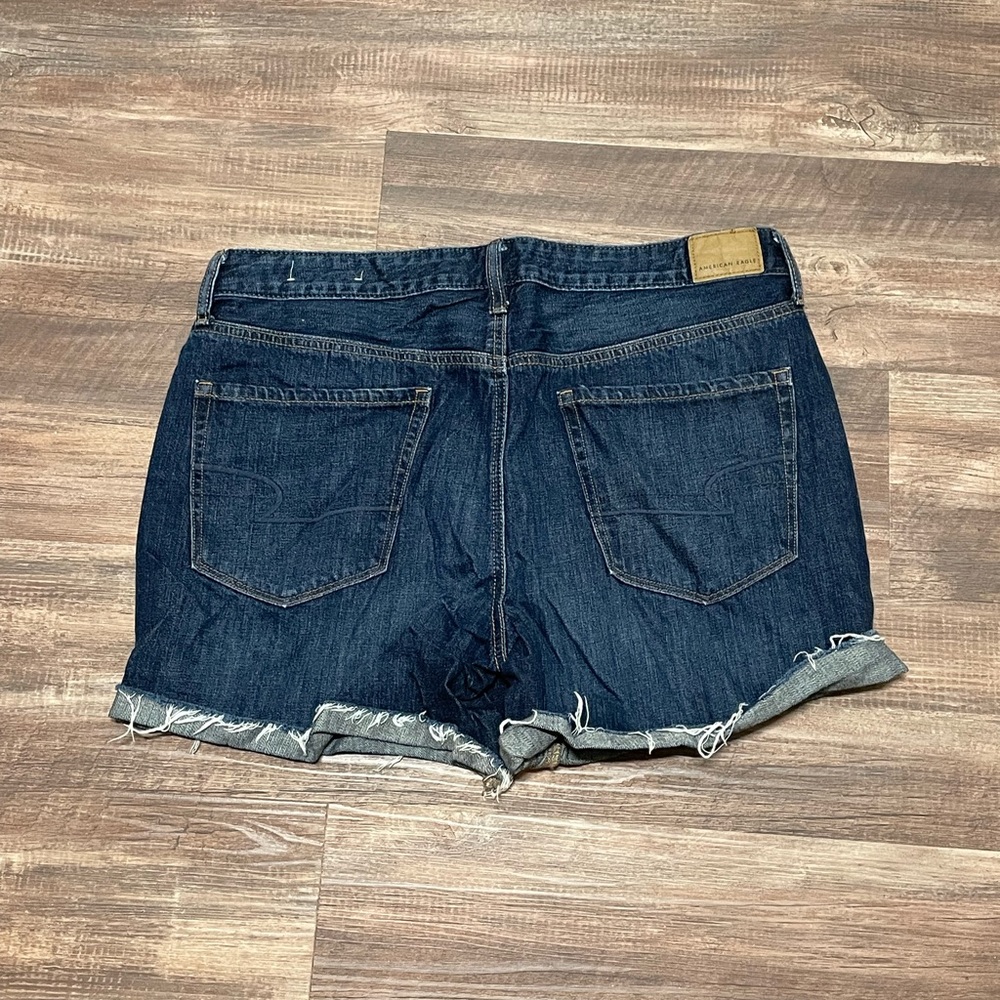 American Eagle Tomgirl Midi Shorts Size 12